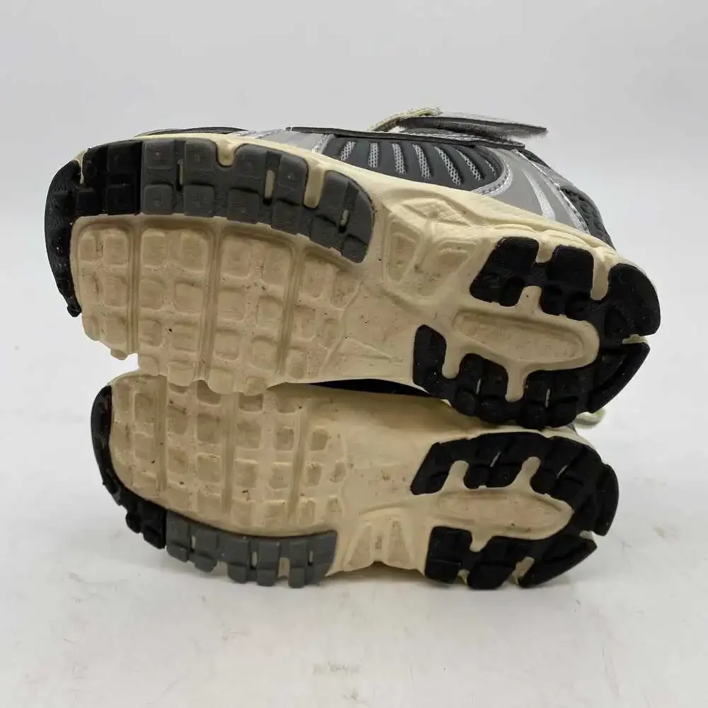 Nike Silver Black Vomero Sneakers | Boys 9T Regular